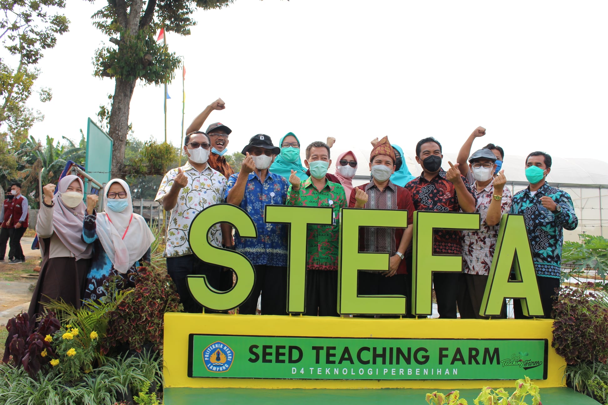 Peresmian Tugu Seed Teaching Farm (STEFA) Karya Mahasiswa Teknologi ...